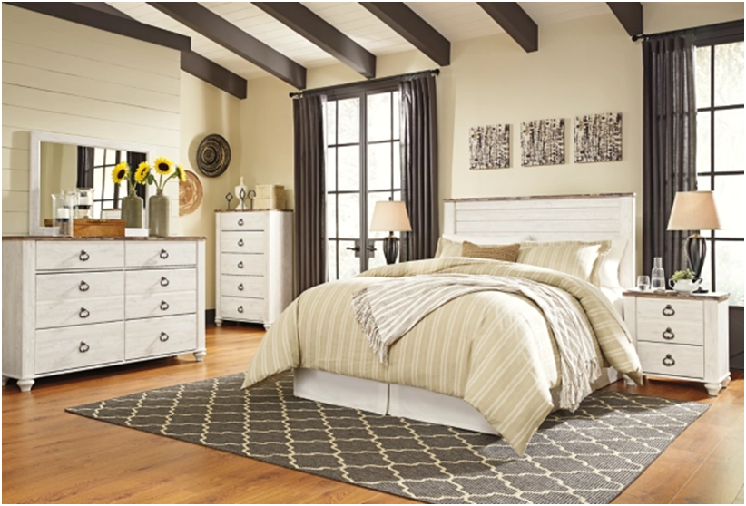 Willowton Panel Bedroom Set